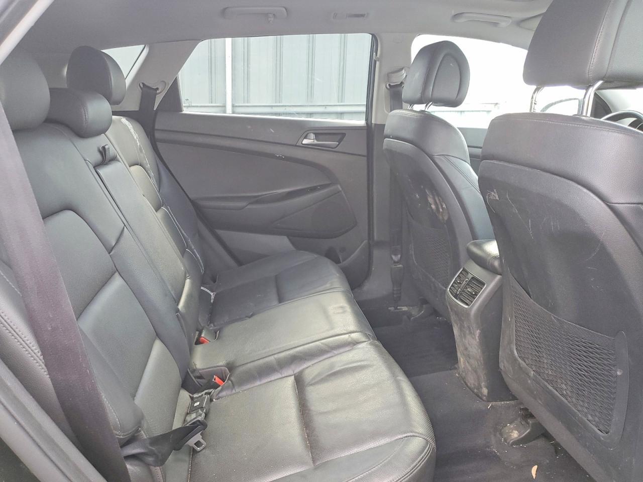 2017 HYUNDAI TUCSON