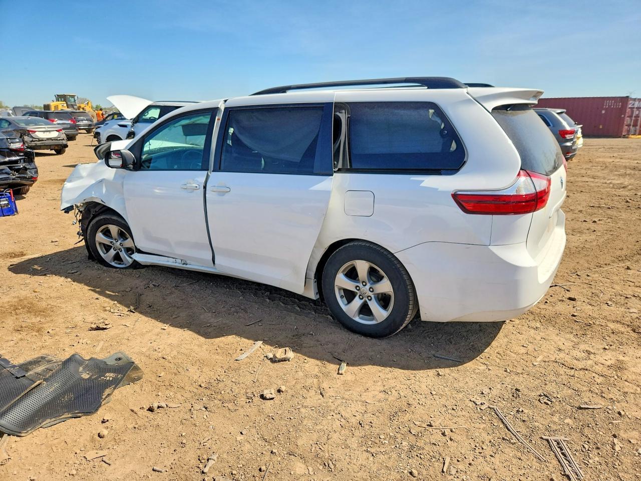 2017 TOYOTA SIENNA