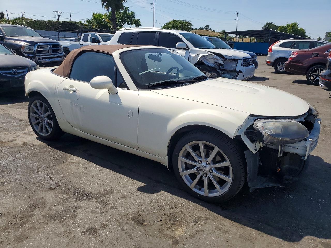 2006 MAZDA MX-5 Miata