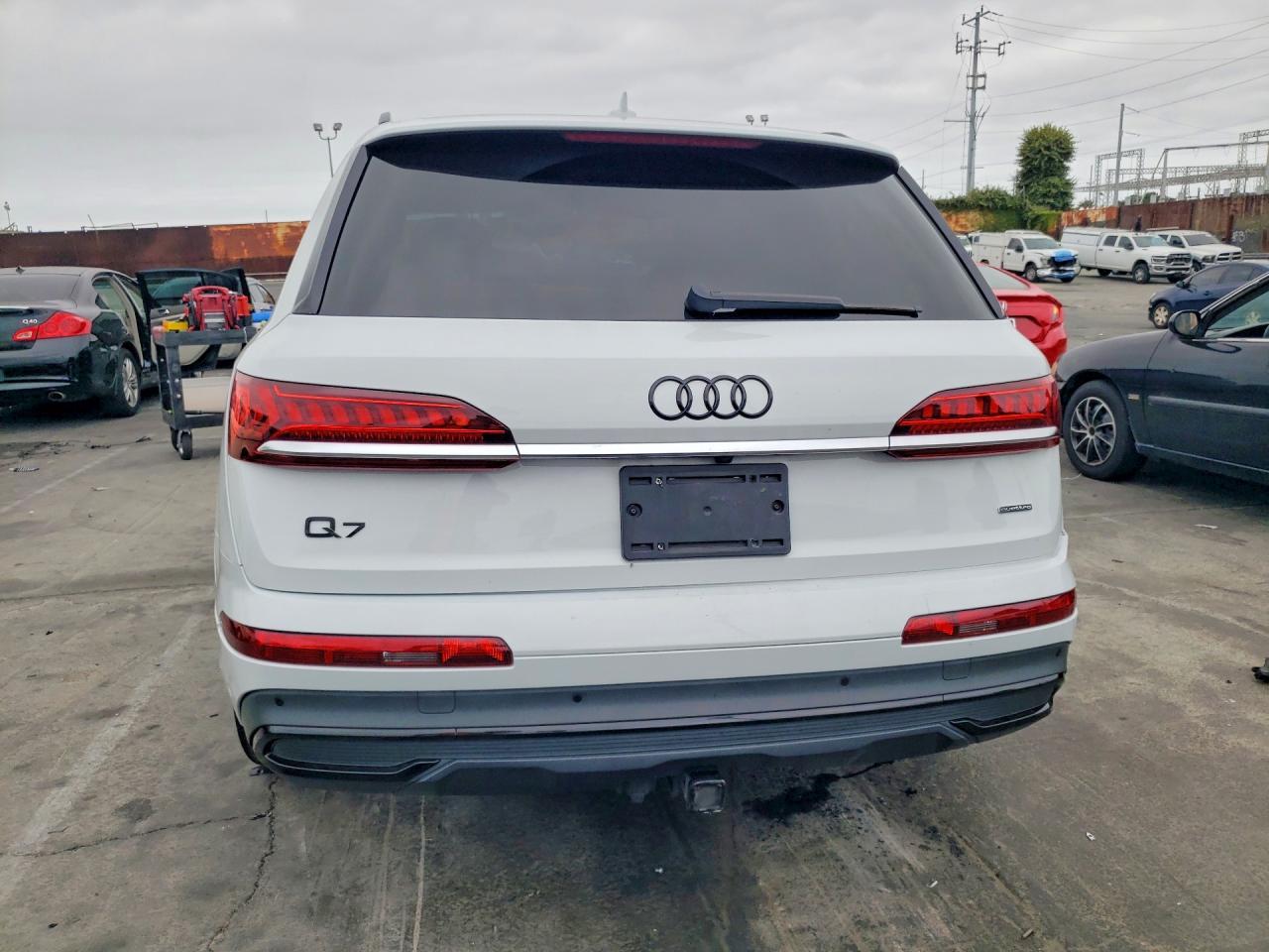 2021 AUDI Q7