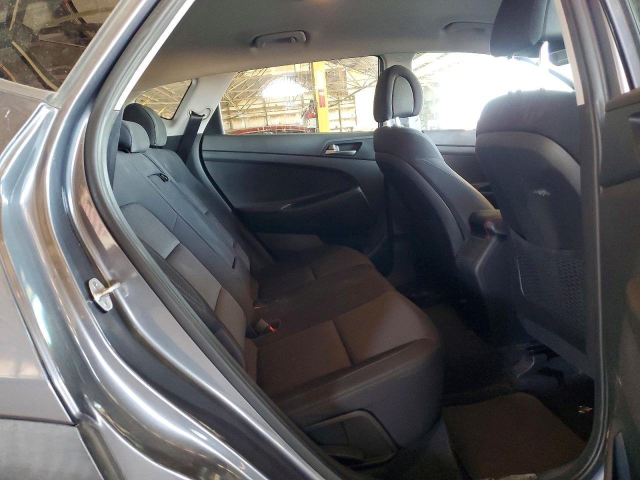 2017 HYUNDAI TUCSON