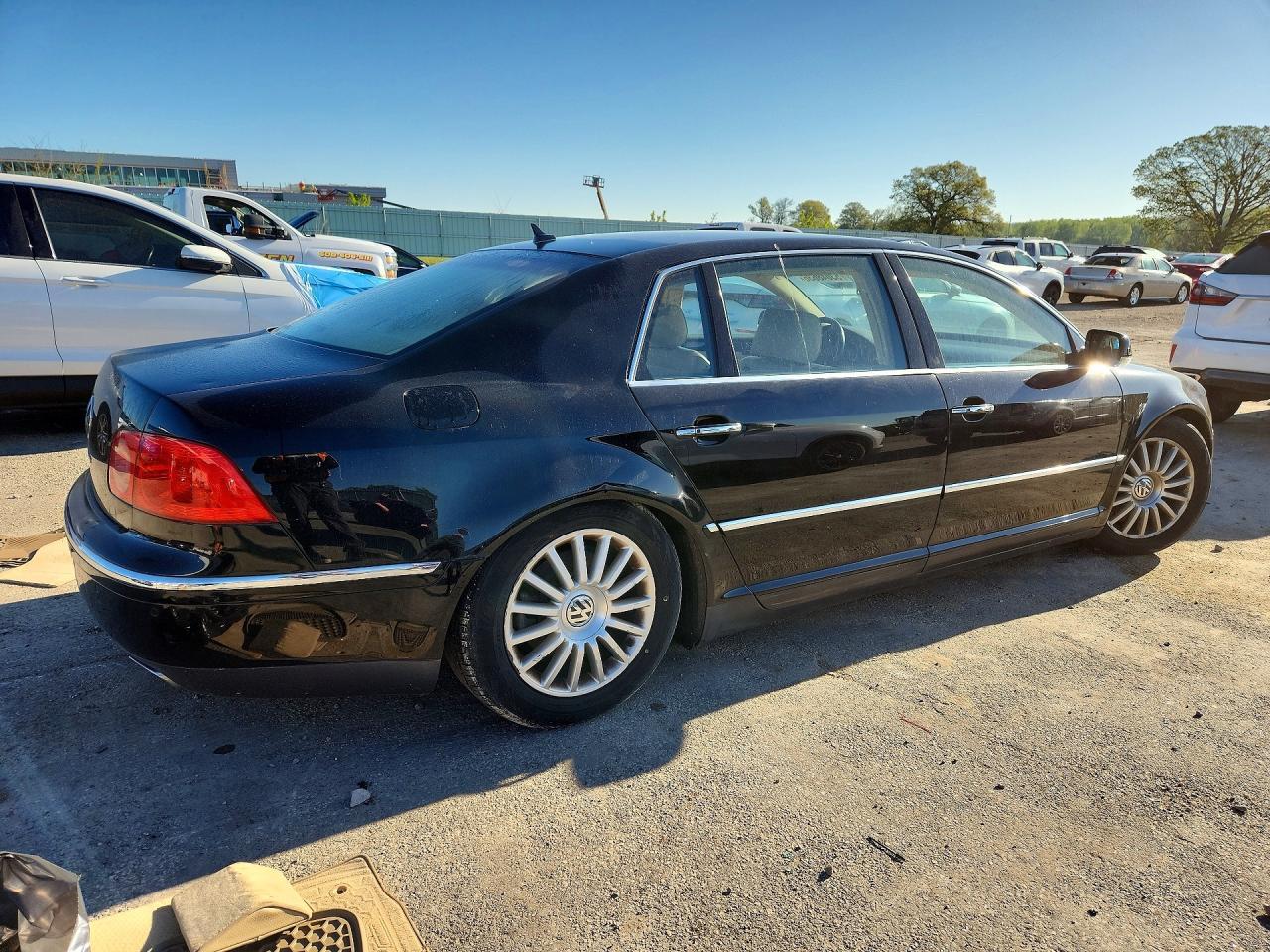 2005 VOLKSWAGEN Phaeton