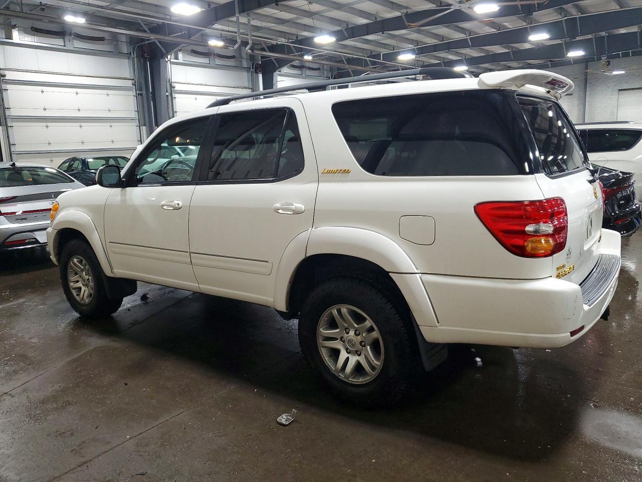 2004 TOYOTA Sequoia
