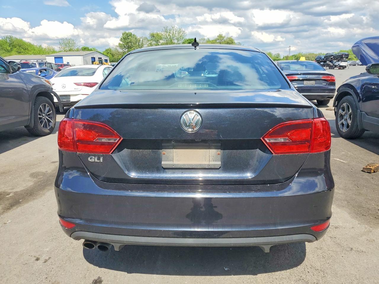 2013 VOLKSWAGEN JETTA