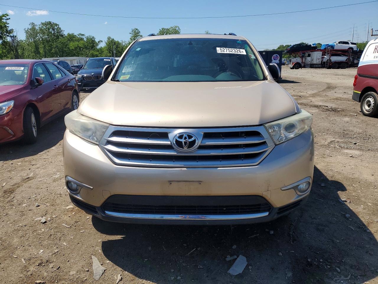 2011 TOYOTA HIGHLANDER