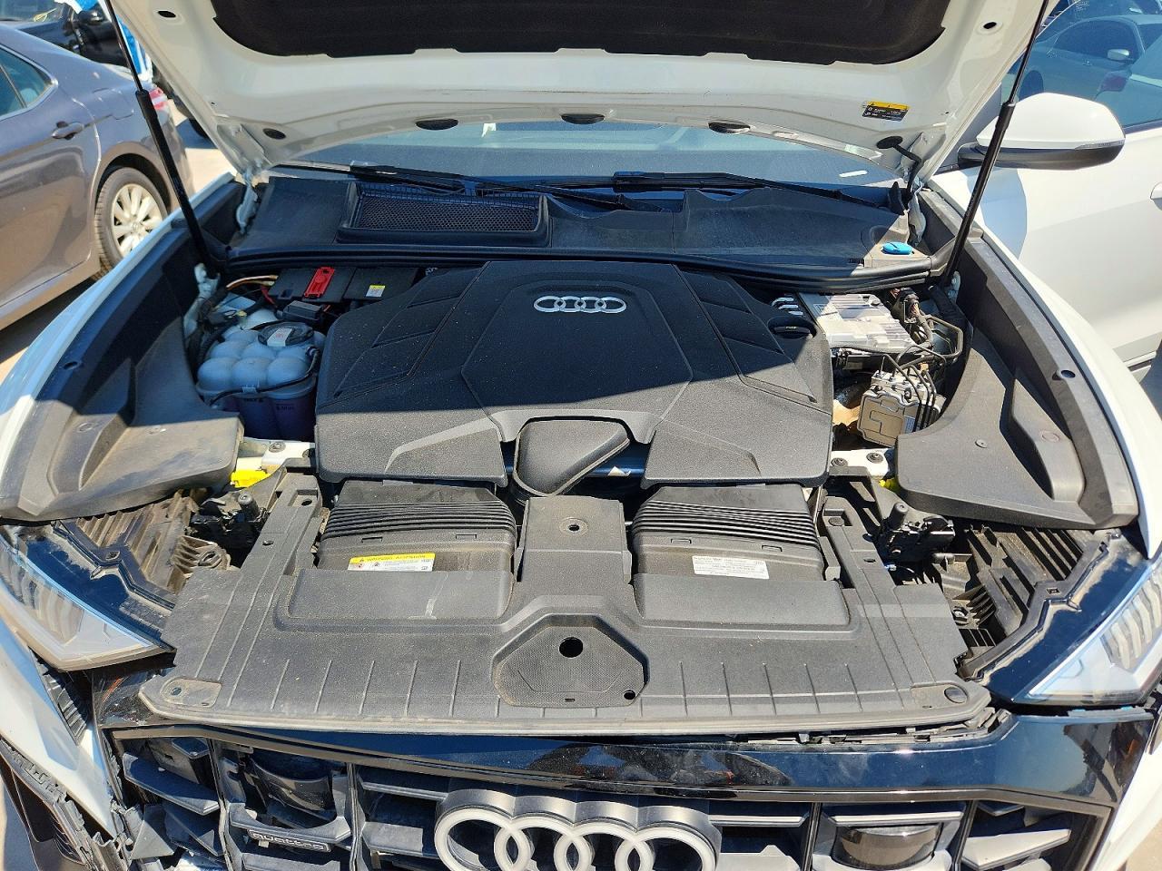 2023 AUDI Q8