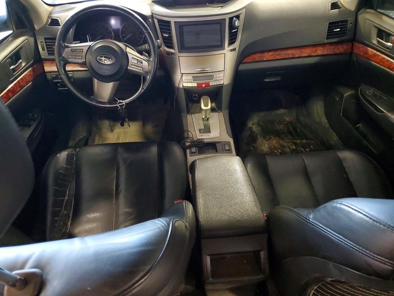 2011 SUBARU Legacy