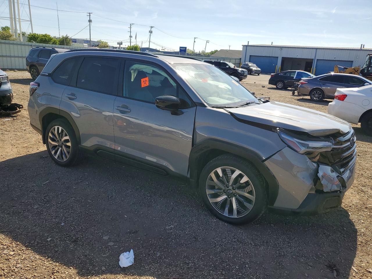 2025 SUBARU FORESTER