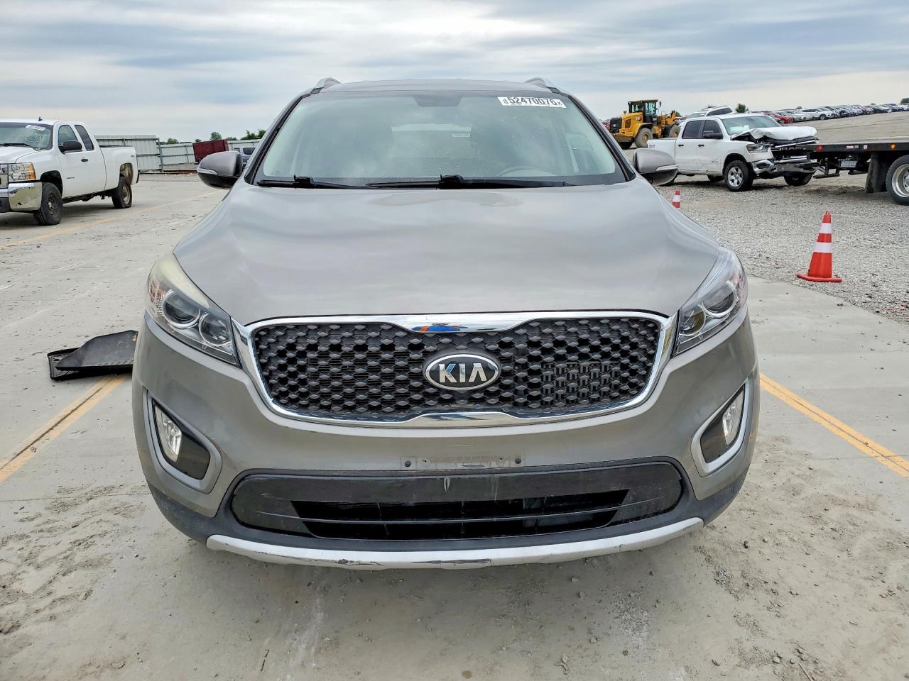 2016 KIA SORENTO