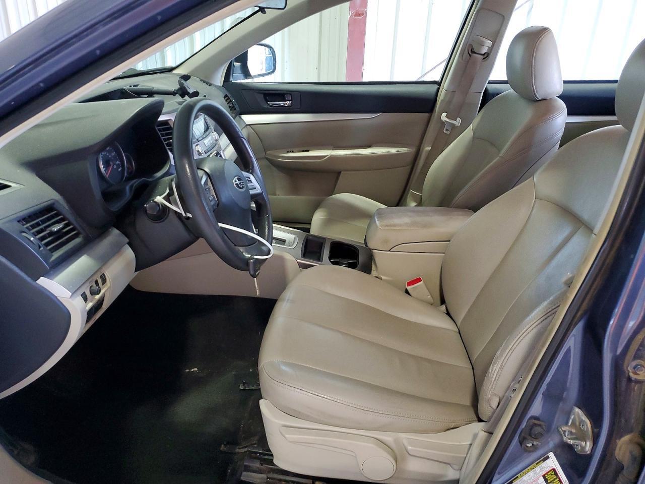 2013 SUBARU Outback