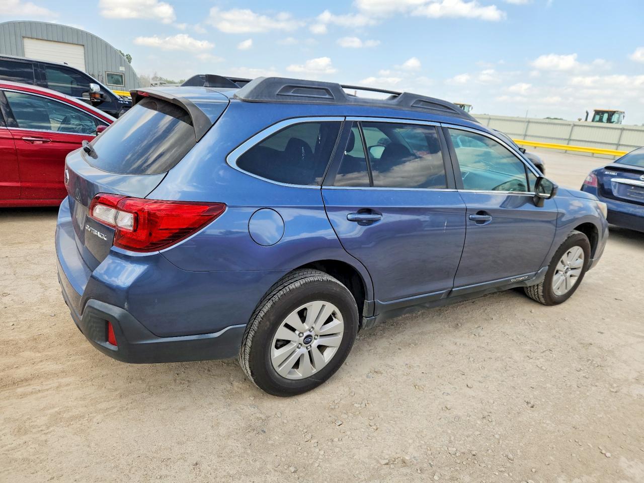 2018 SUBARU Outback
