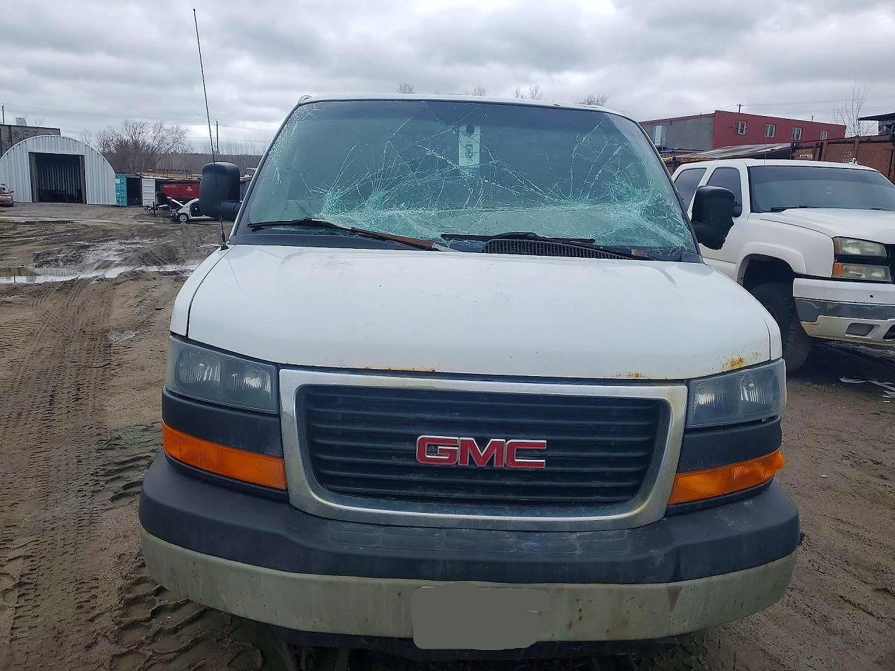 2016 GMC Savana