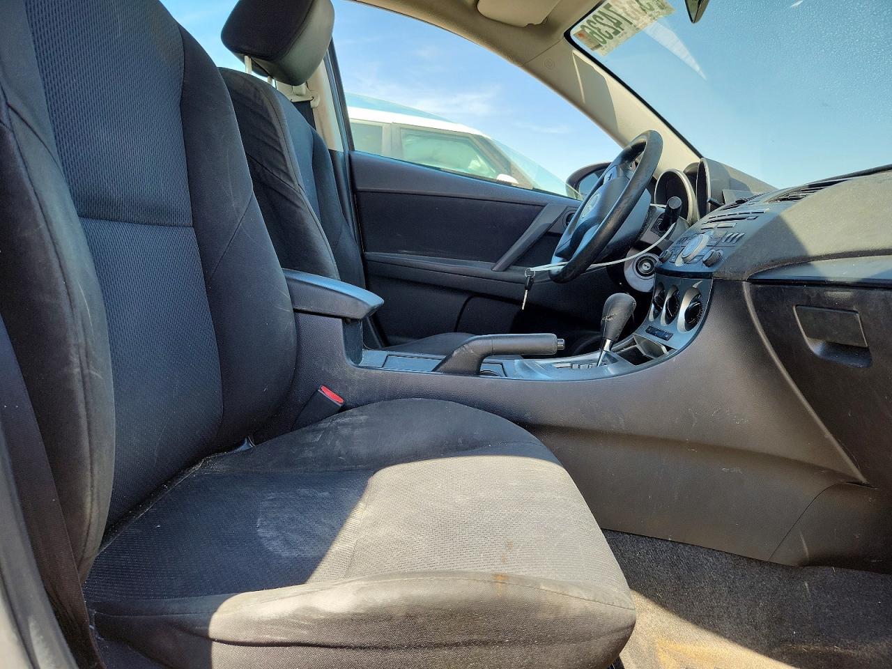 2010 MAZDA 3