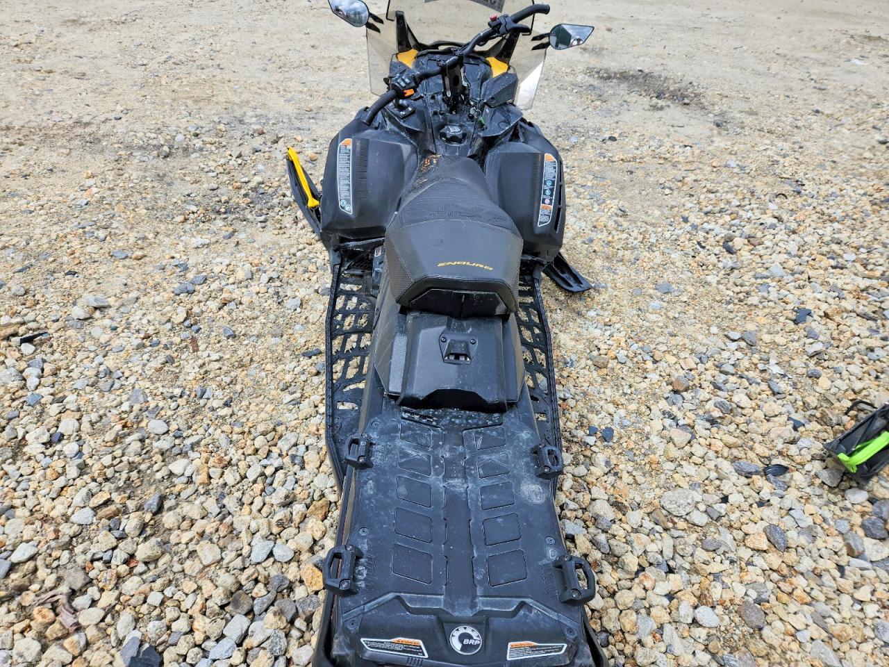 2023 SKIDOO RENEGADE