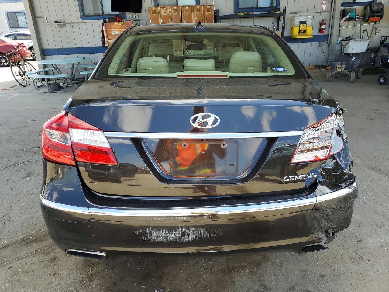 2014 HYUNDAI GENESIS