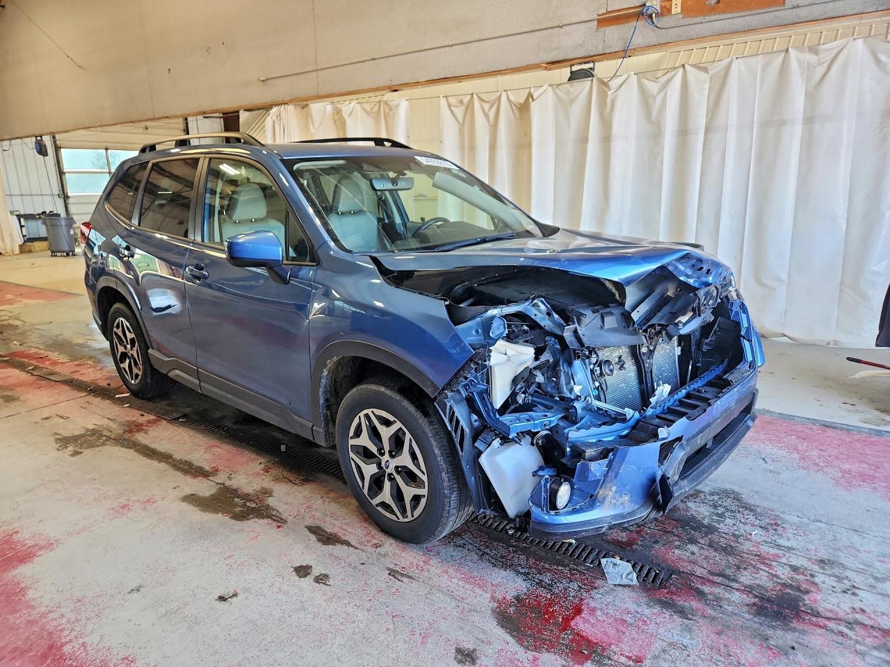 2024 SUBARU FORESTER