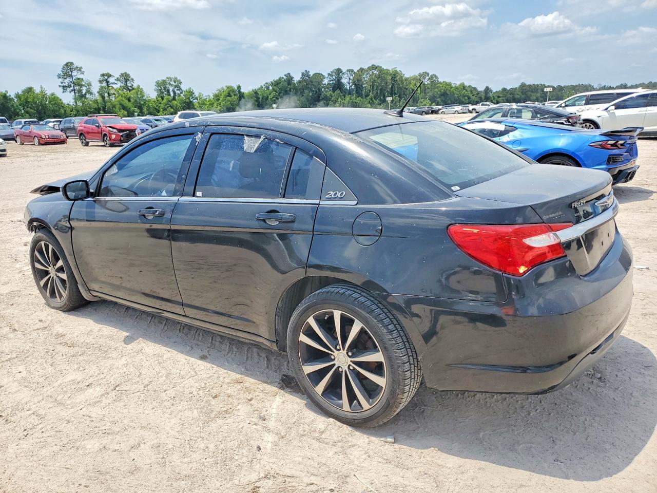 2013 CHRYSLER 200
