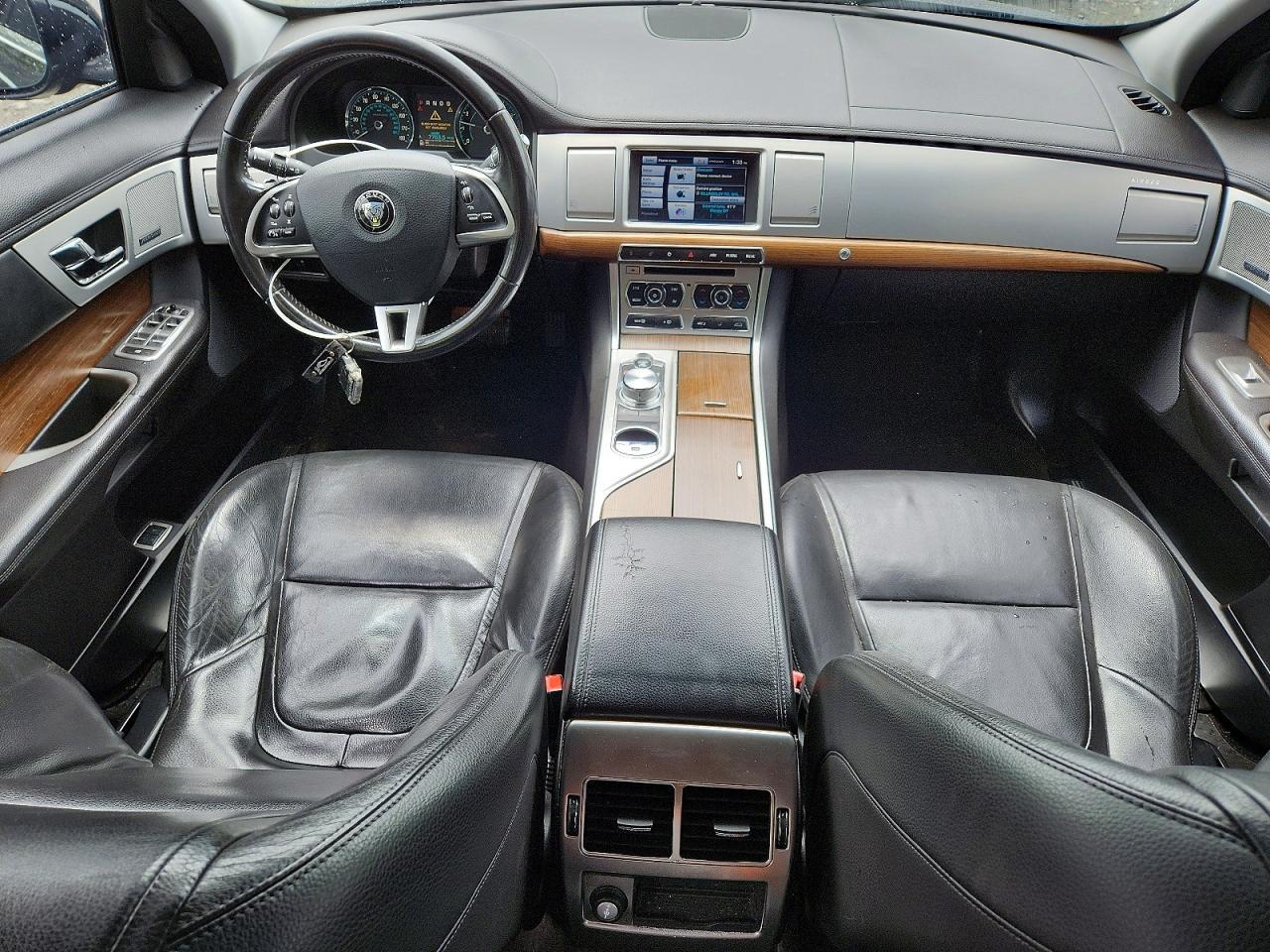 2015 JAGUAR XF