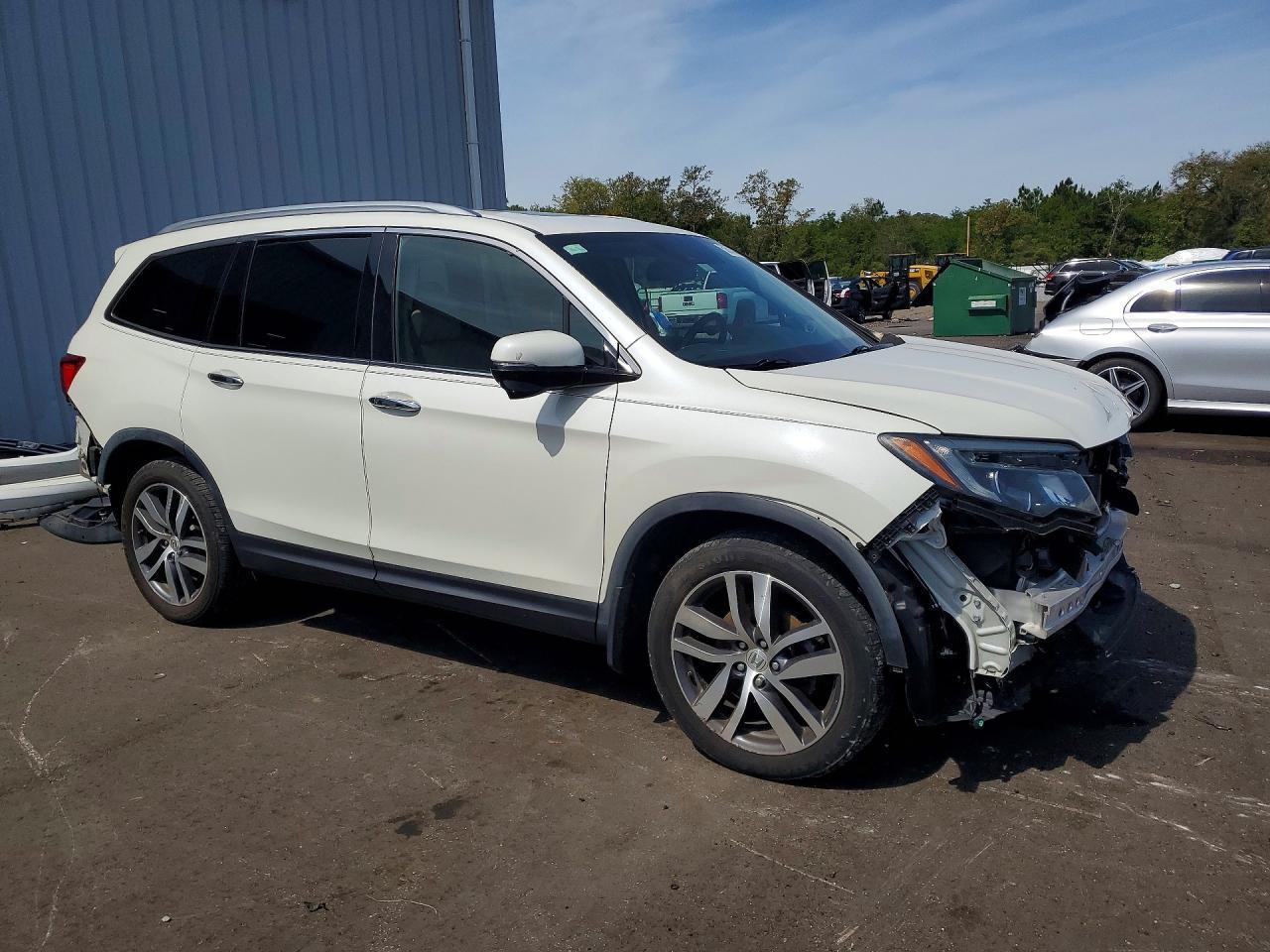 2017 HONDA PILOT