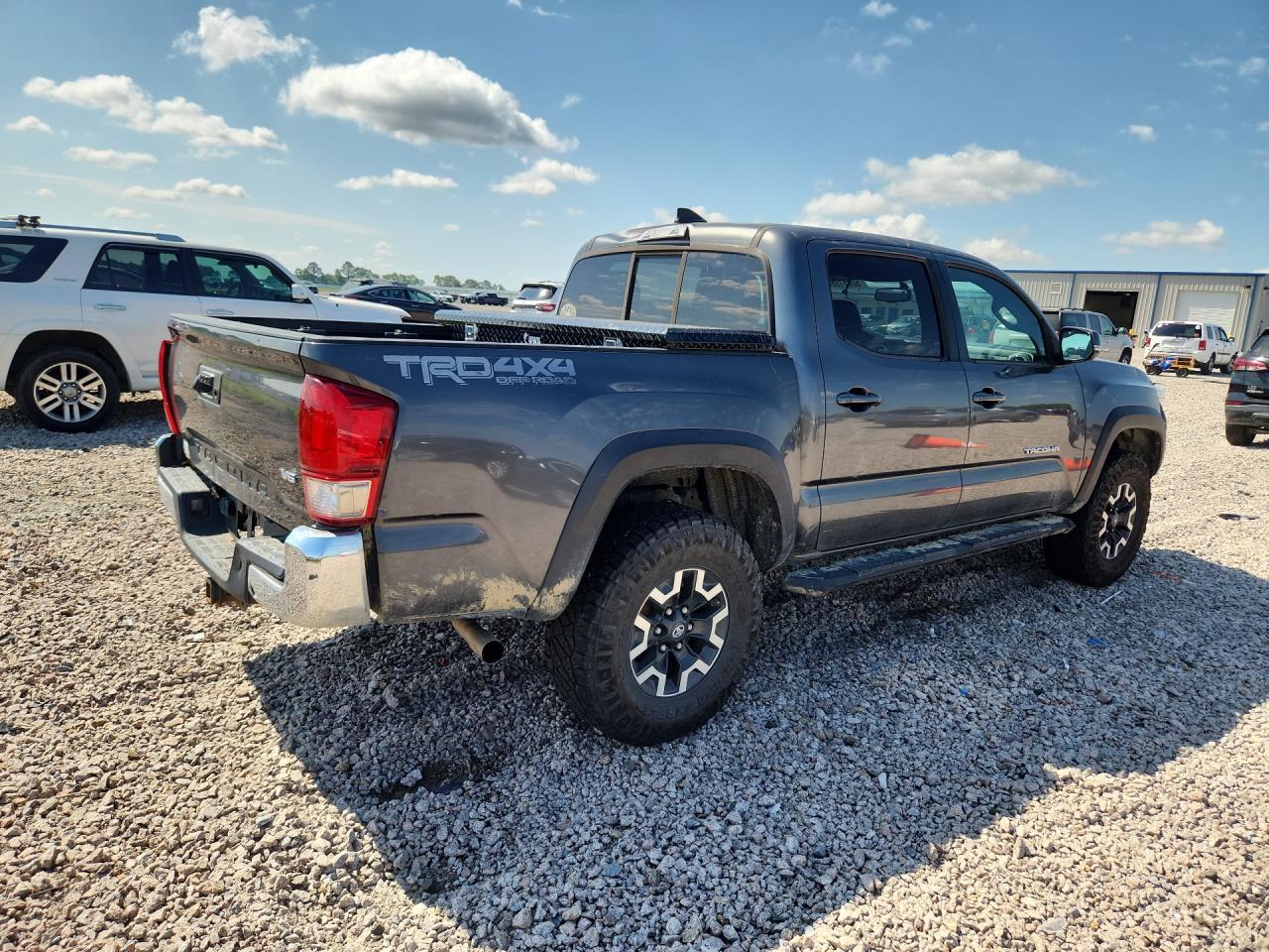 2016 TOYOTA TACOMA