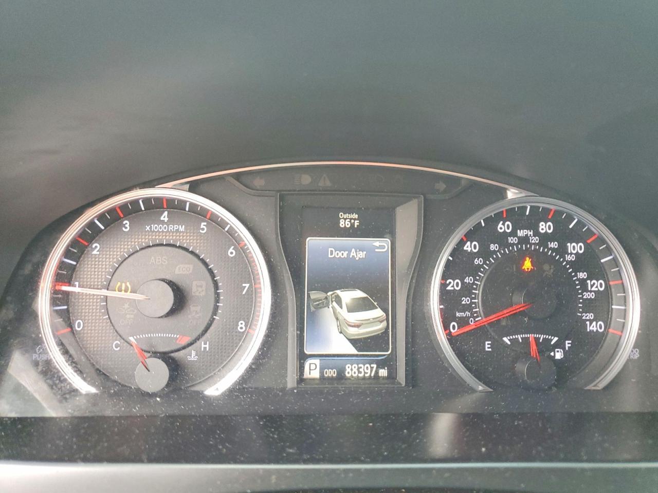 2016 TOYOTA CAMRY