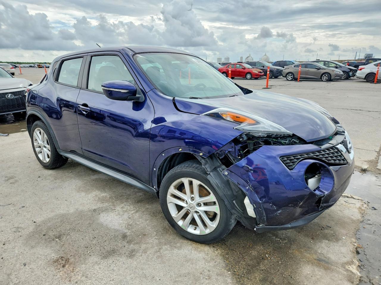 2015 NISSAN Juke