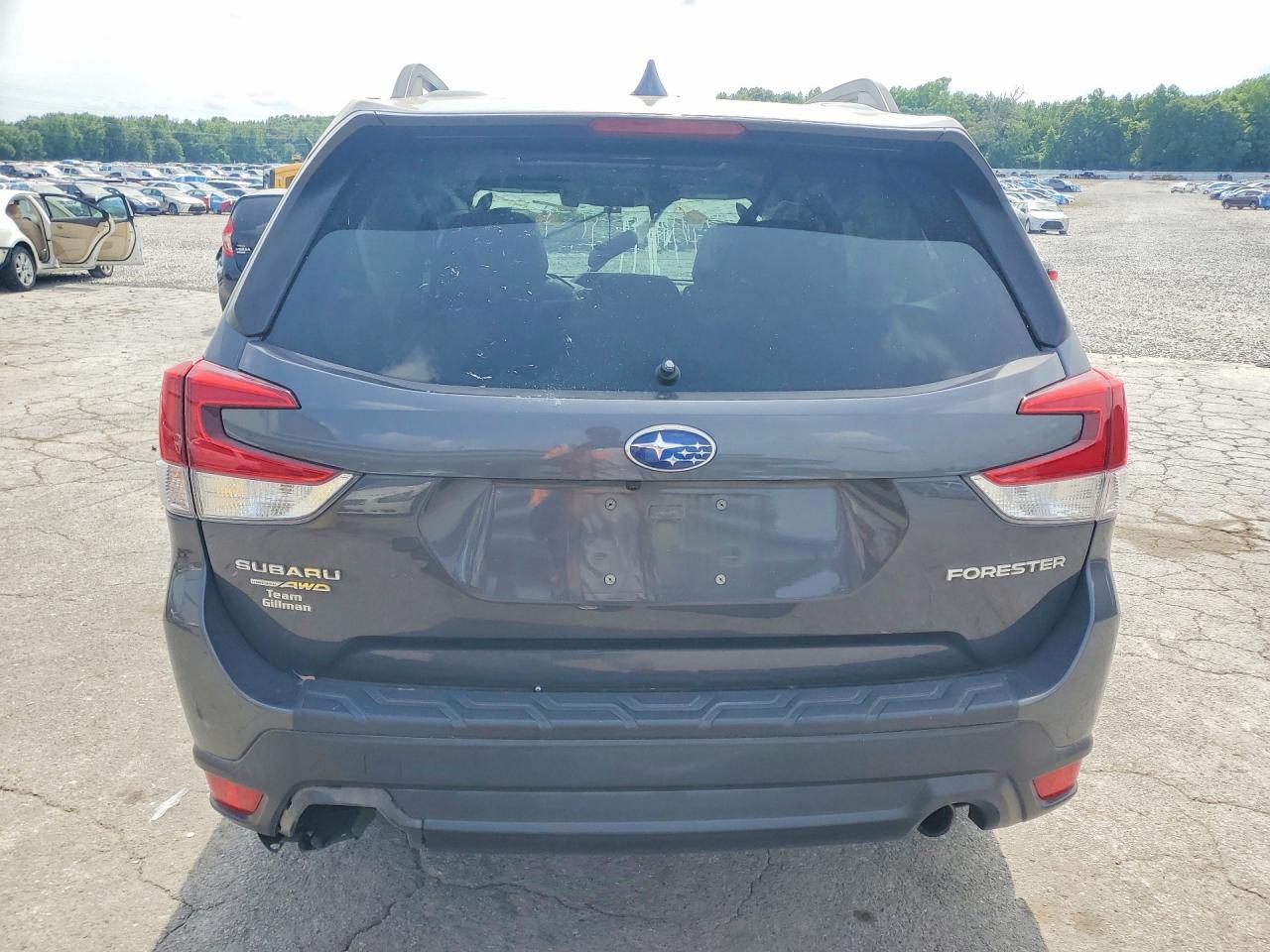 2021 SUBARU FORESTER