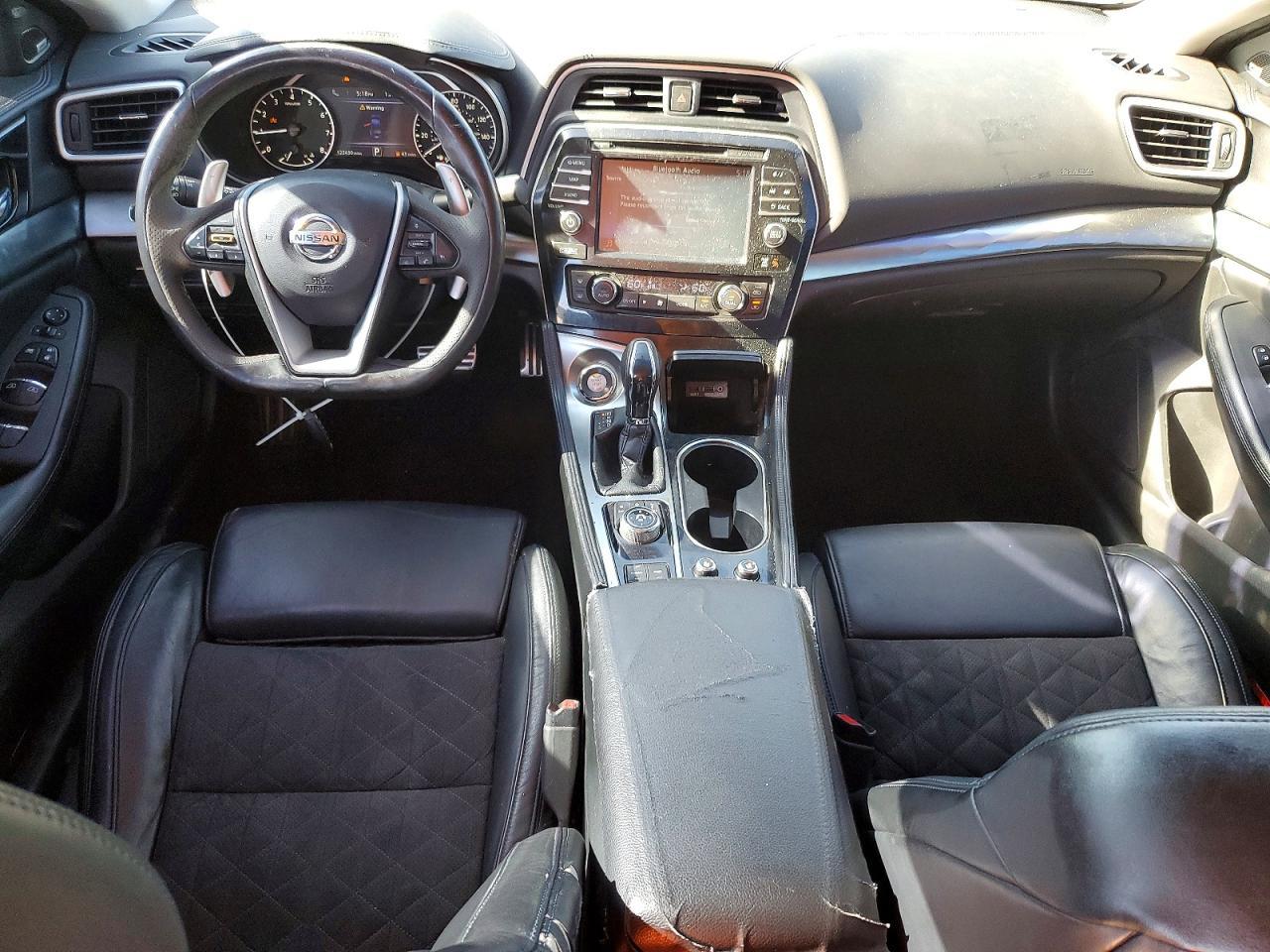 2017 NISSAN Maxima