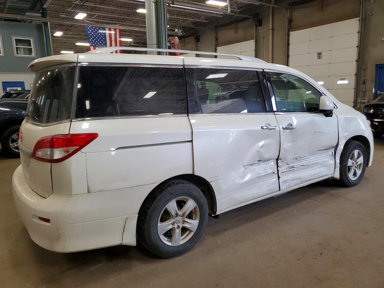 2016 NISSAN Quest