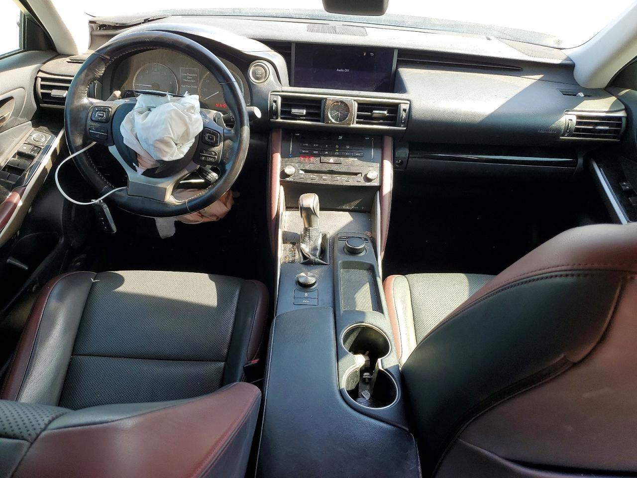 2018 LEXUS IS 300