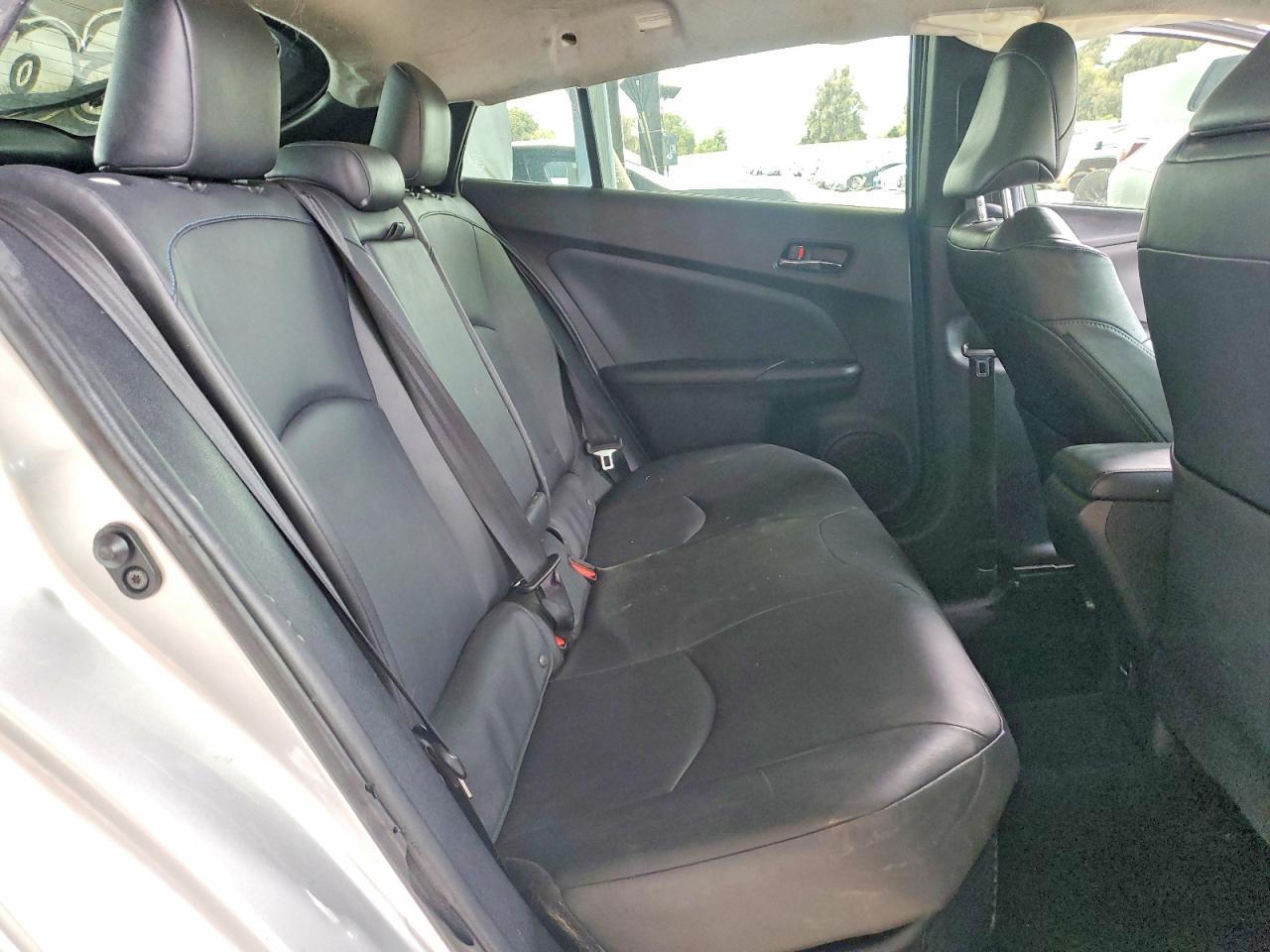 2017 TOYOTA PRIUS