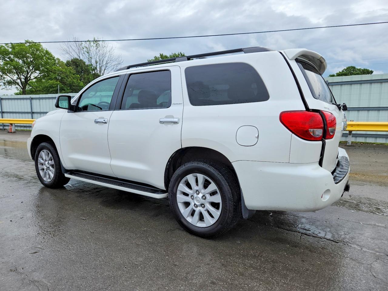 2017 TOYOTA Sequoia