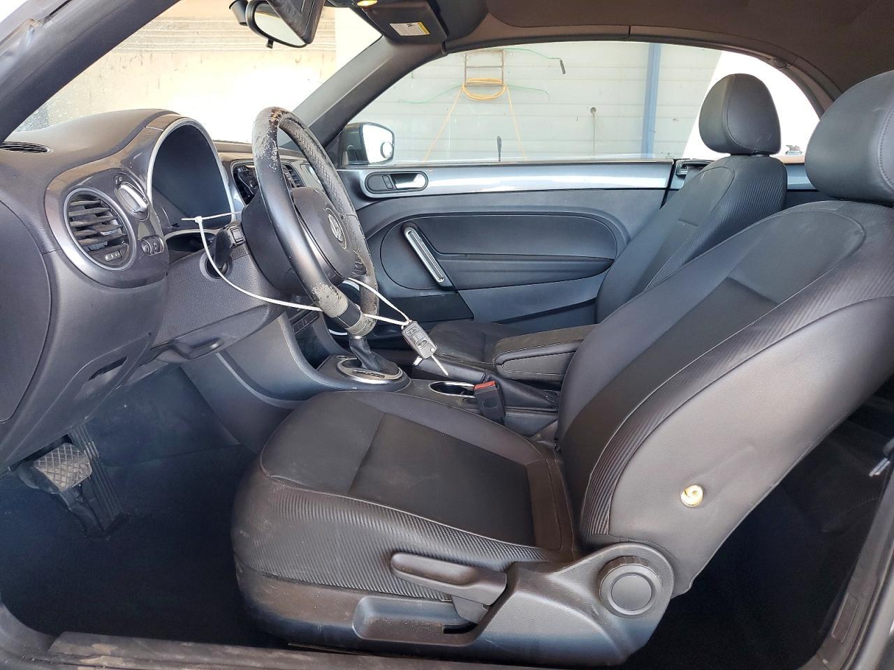 2015 VOLKSWAGEN Beetle