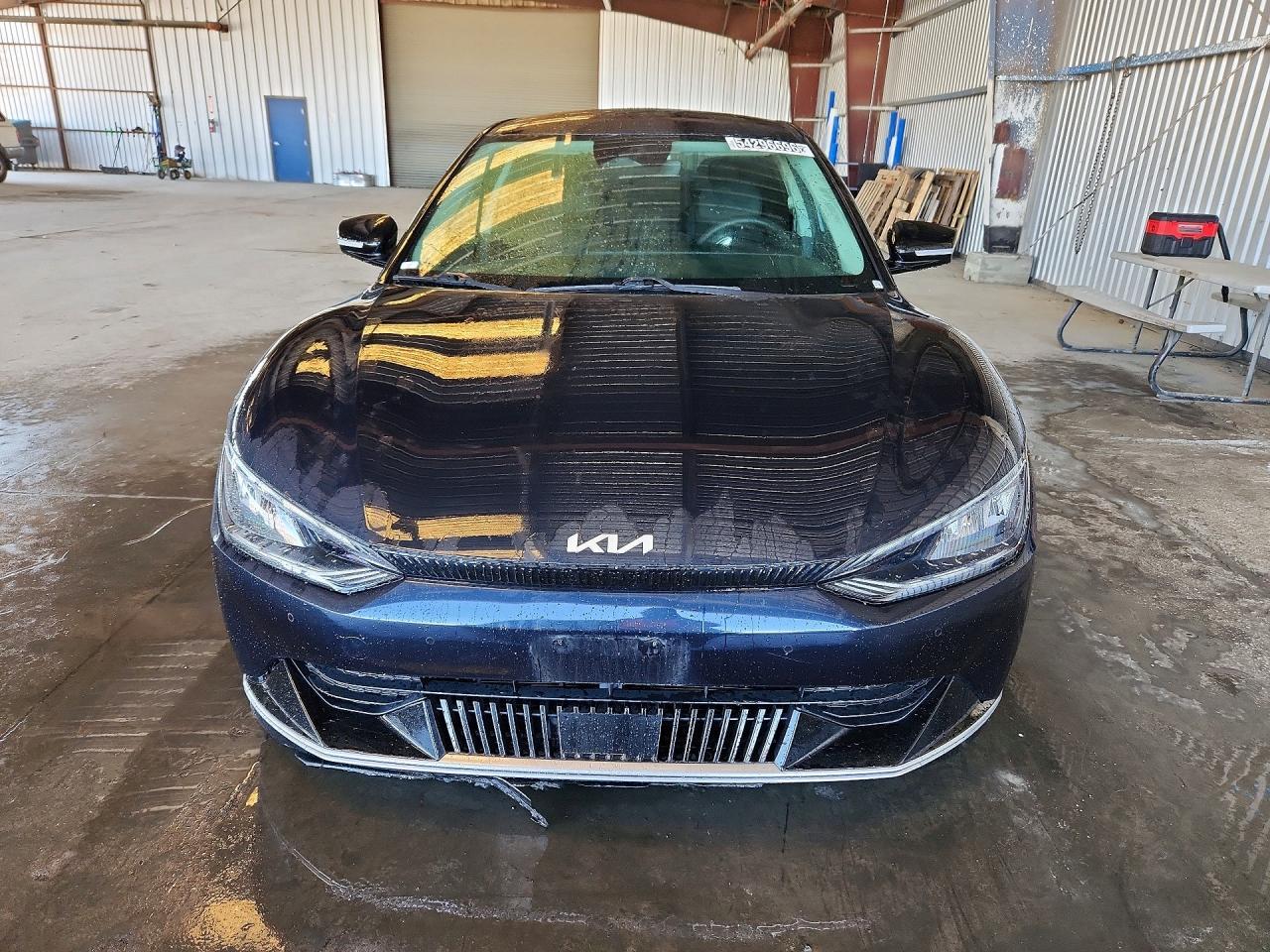 2023 KIA EV6