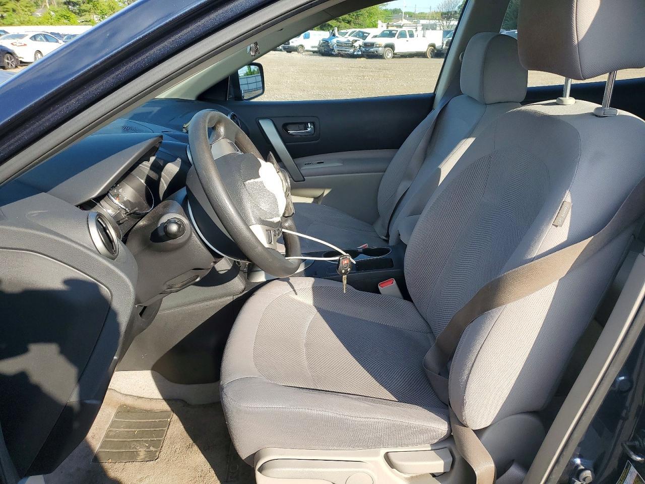 2015 NISSAN ROGUE