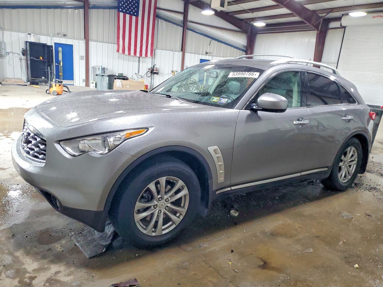2010 INFINITI FX35