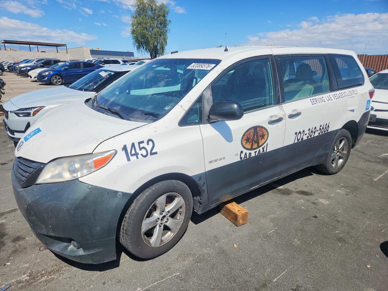 2015 TOYOTA SIENNA