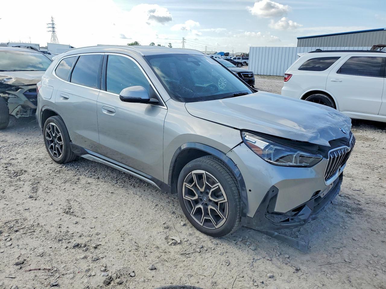 2025 BMW X1