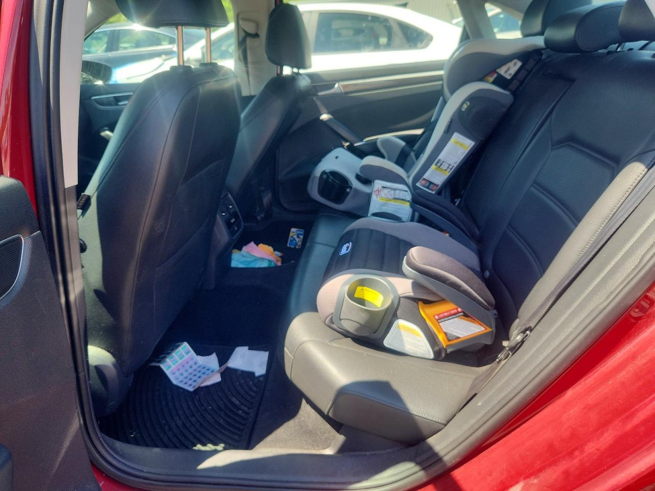 2016 VOLKSWAGEN Passat
