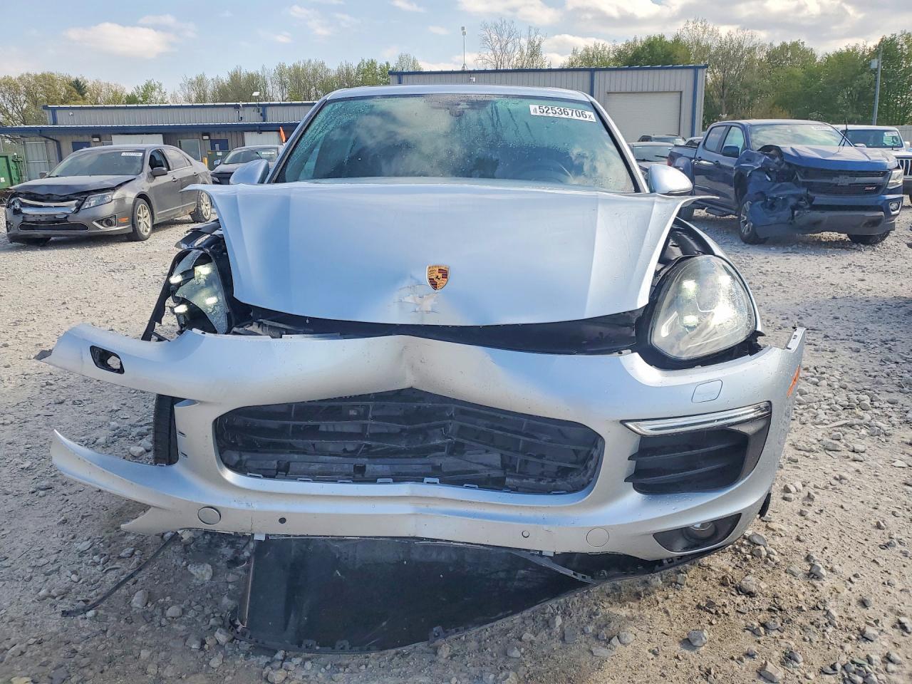 2017 PORSCHE CAYENNE