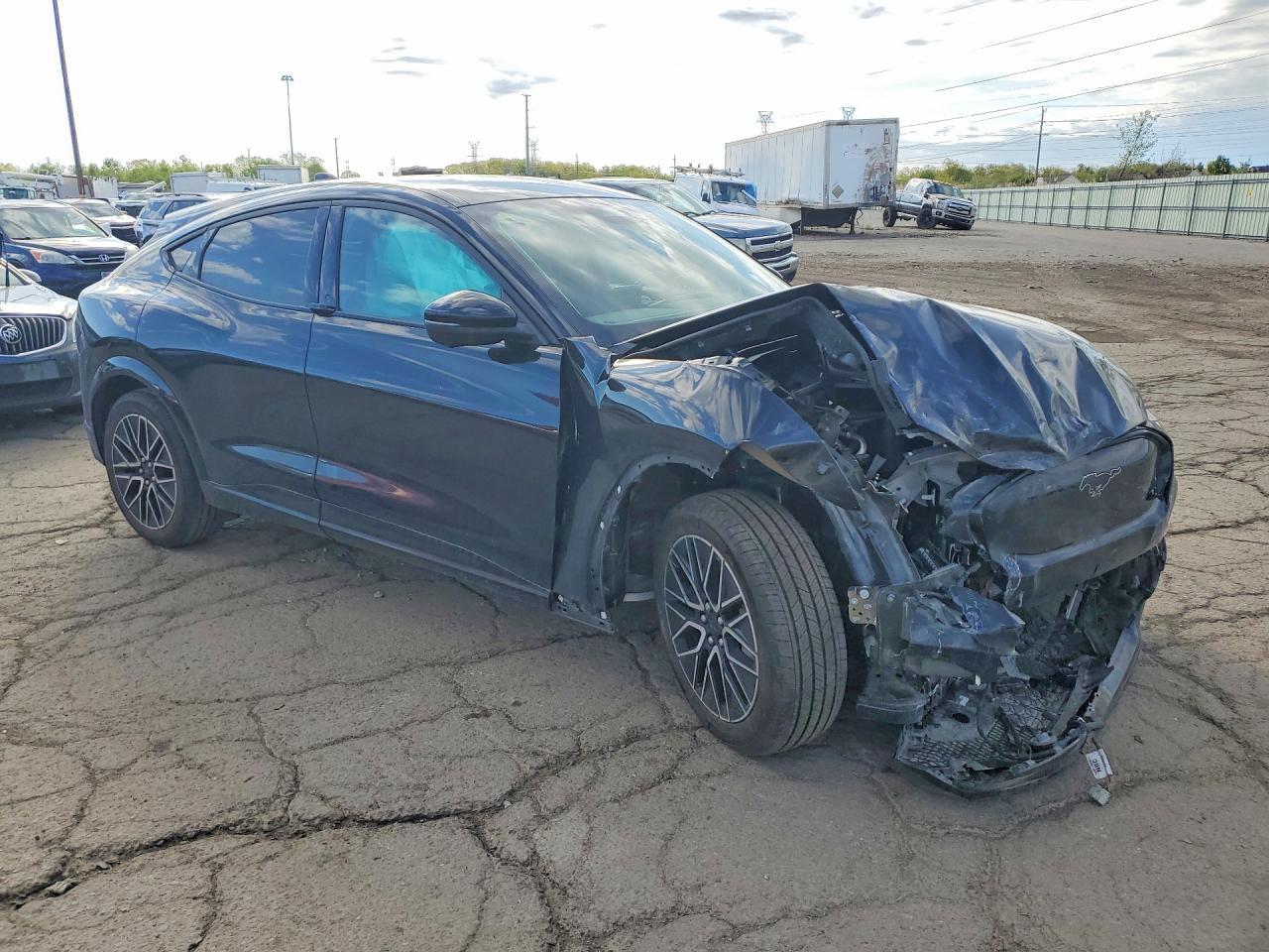 2024 FORD Mustang Mach-E