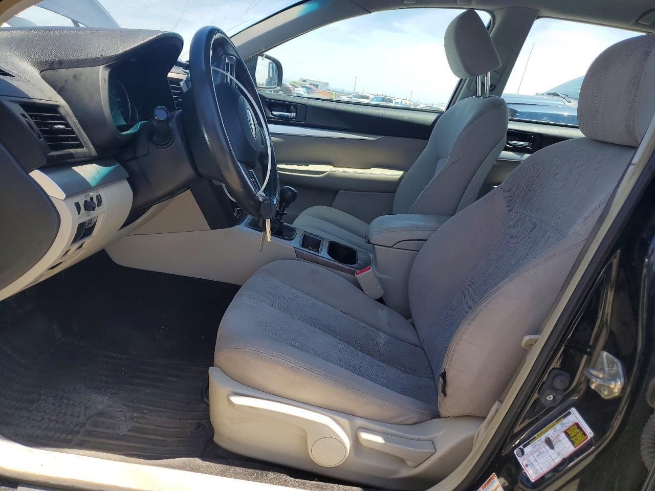 2013 SUBARU Outback