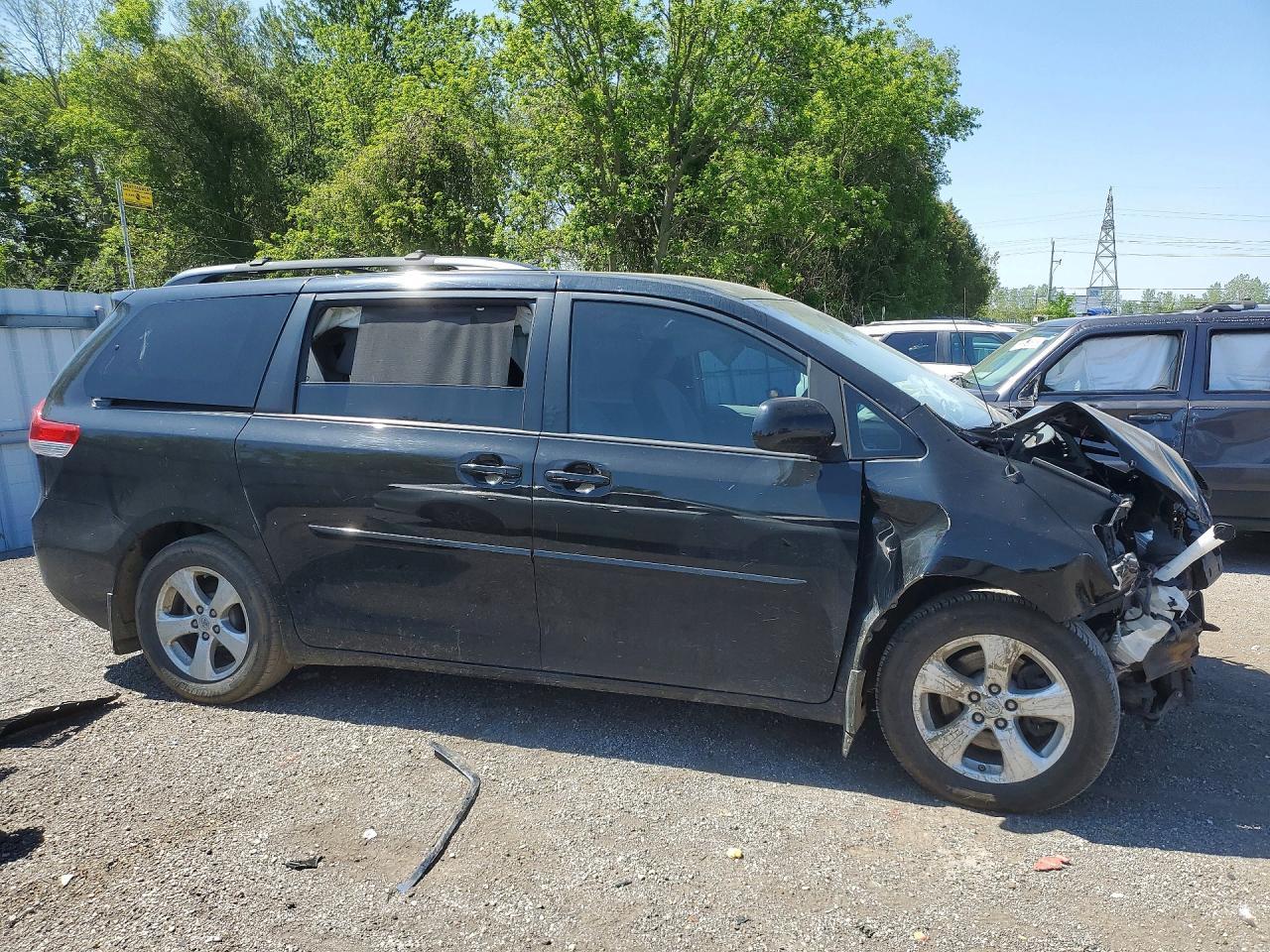 2013 TOYOTA SIENNA