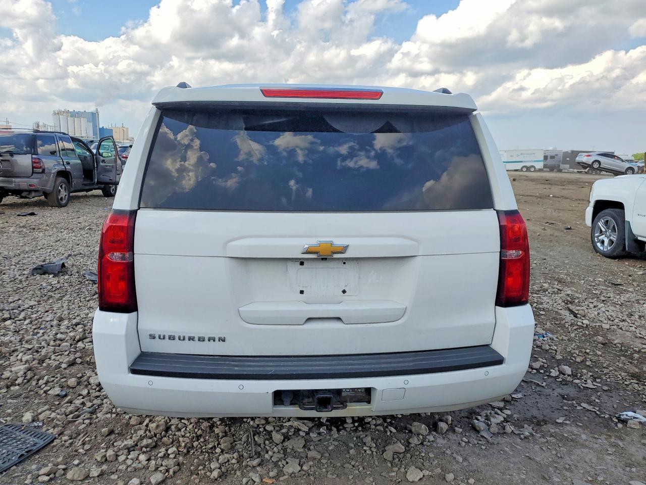 2015 CHEVROLET Suburban
