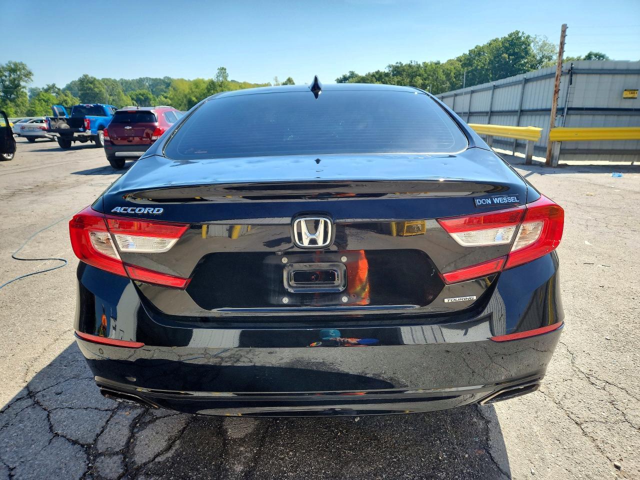 2018 HONDA ACCORD