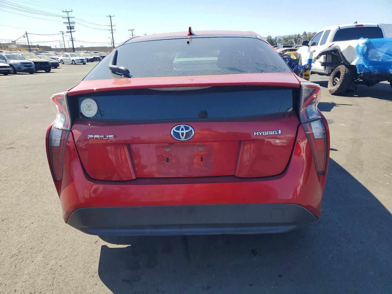 2016 TOYOTA PRIUS