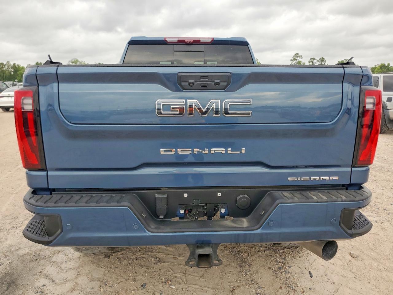 2025 GMC Sierra