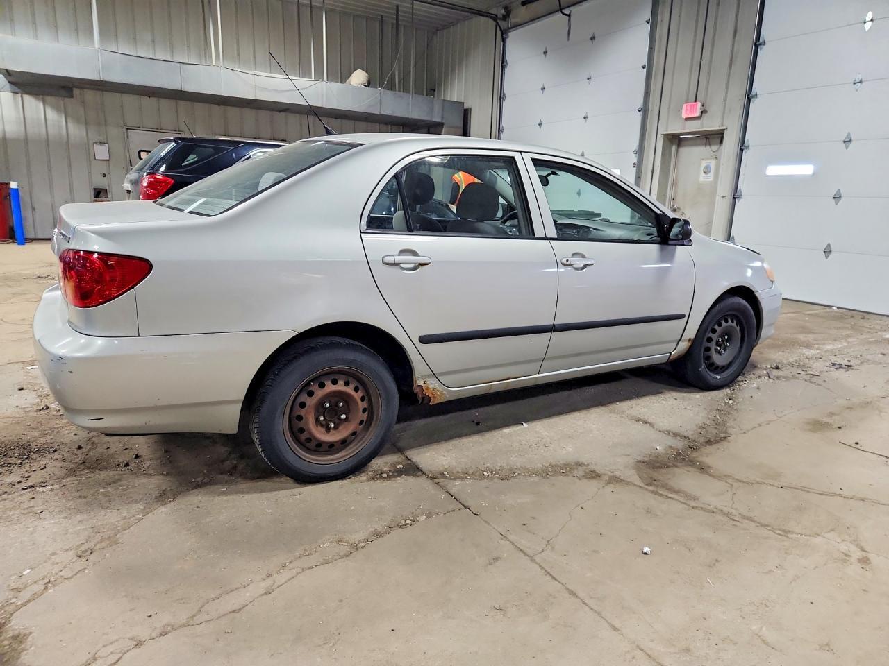 2004 TOYOTA COROLLA