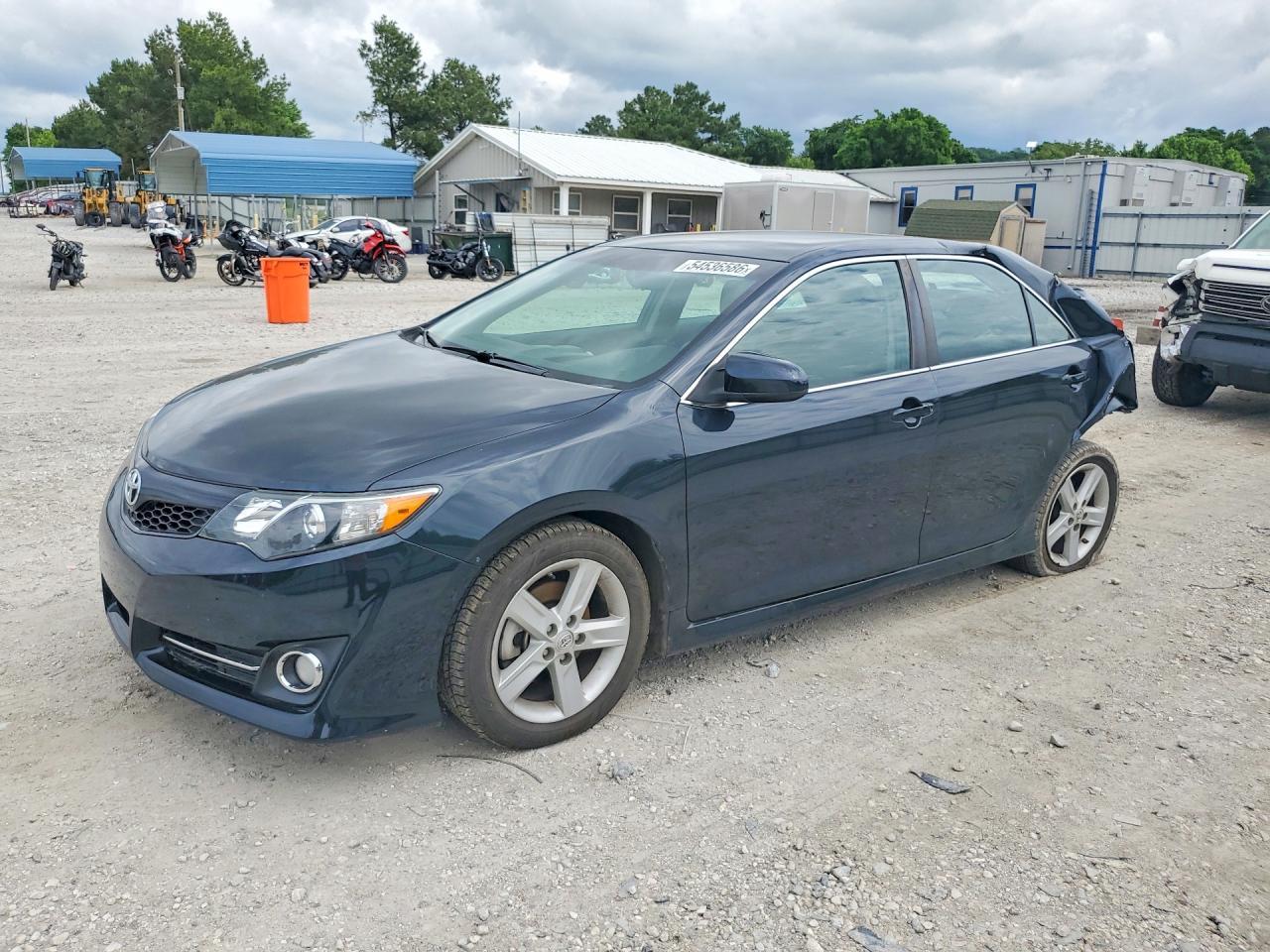 2014 TOYOTA CAMRY