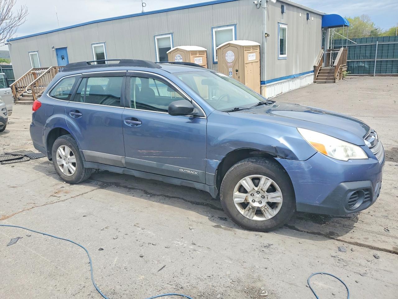 2013 SUBARU Outback